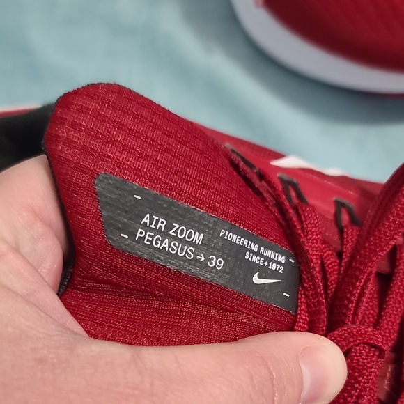 Nike Red Men's Shoes - Picture 6 of 9